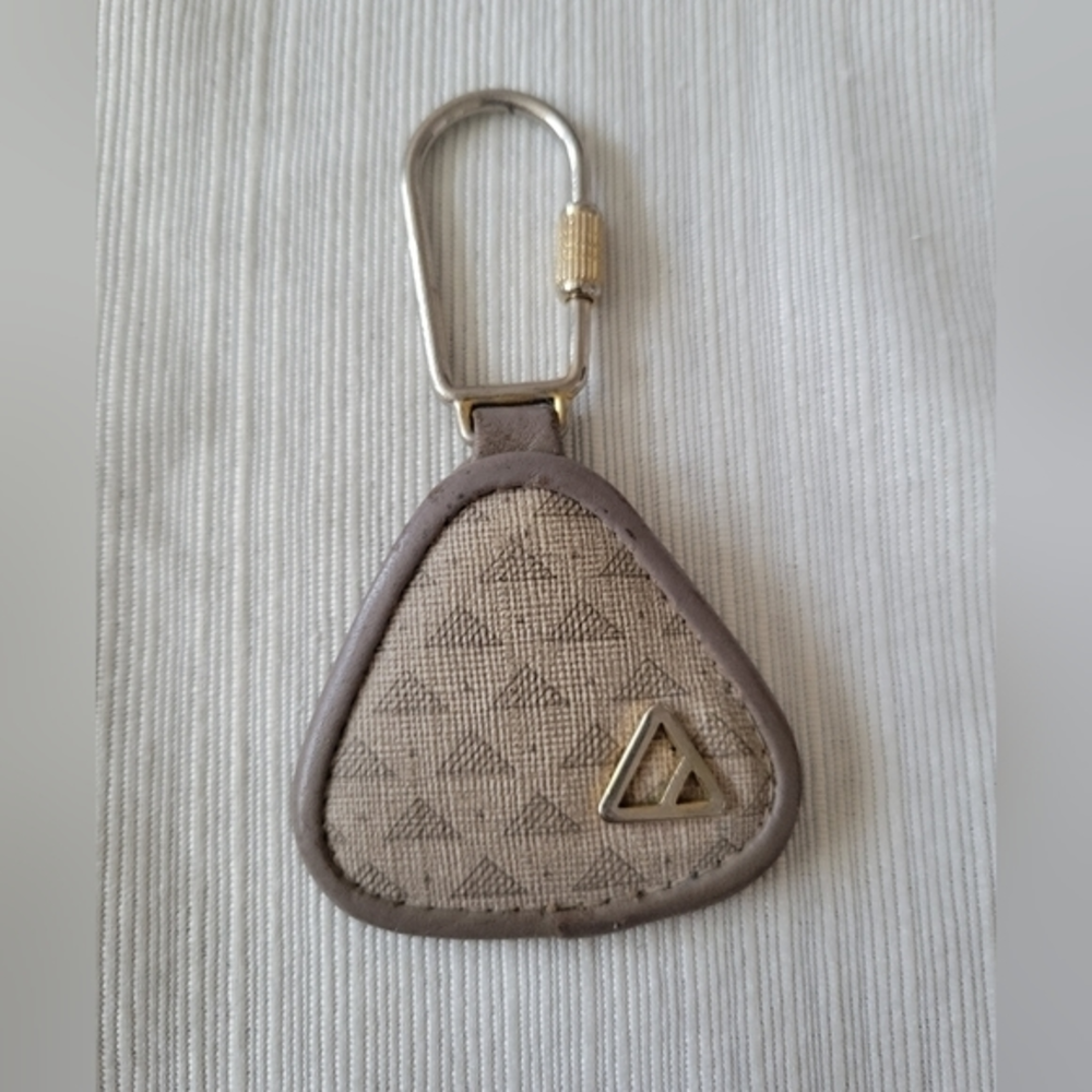 Liz Claiborne vintage key ring